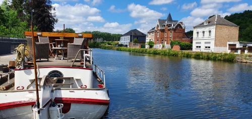 Péniche Sir Lancelot - Hôtel - Thuin