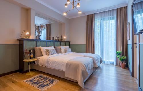 Book the Deluxe Double or Twin Room Deluxe Double or Twin Room