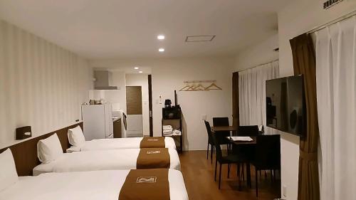 Standard Family Room image 10