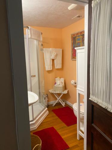 Ms. Maggie's South Country Inn - image 13