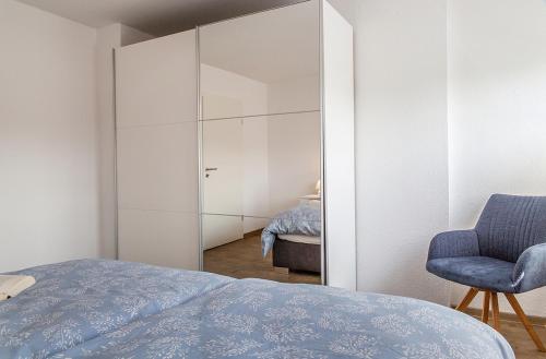 One-Bedroom Apartment image 4