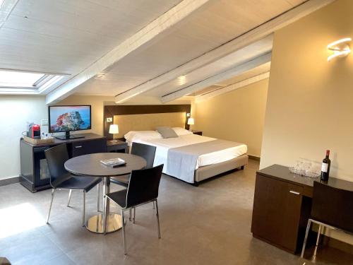 Junior Suite - Attic image 7