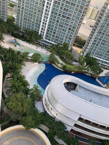 AZURE A6 beachpool with Balcony Wifi near mall airport, Manila (fotografie 7)