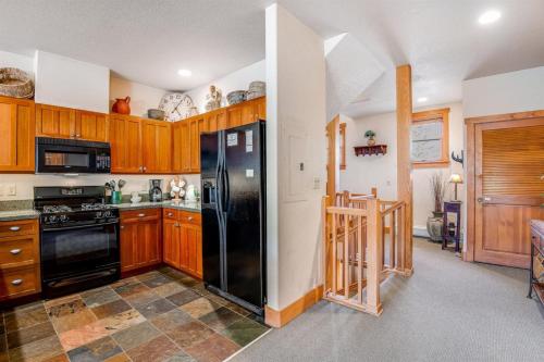 Keystone 3 Bedroom Town House at Red Hawk Walk to Gondola - image 2