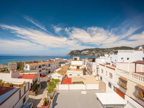 Village Casa with Sweeping Views in La Herradura gîte à louer La Herradura