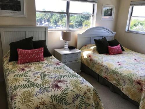 Sanibel Arms A5 - image 5