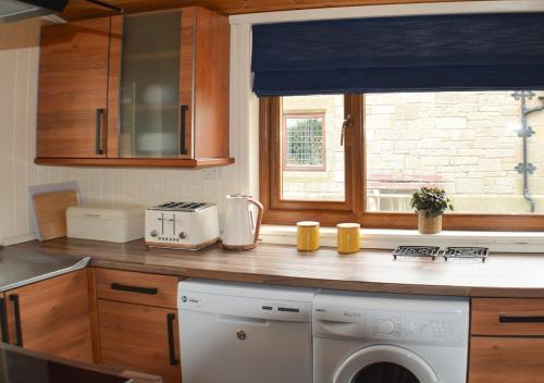 bucătărie, The Tower, Moray Firth Holiday Home in Forres