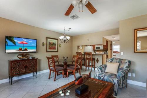 Sanibel Arms B2 - image 3