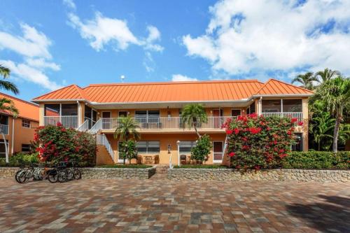 Sanibel Arms B2 - image 6