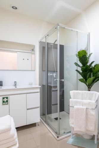 Domus 21 - Entreparedes