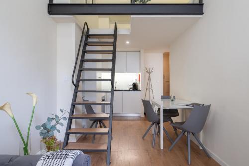 Domus 21 - Entreparedes