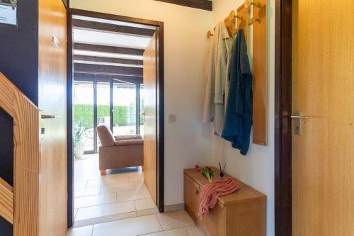Am-hohen-Ufer-Reetdach-Haus-Ocean-Breeze-136 - image 3