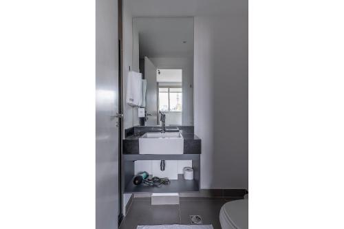MA66 - Novo Bhaus Jardins - VN Melo Alves - Oscar Freire 200m - Vista Incrível - 16o andar - Vaga de Garagem - Metrô 300m - Acomoda 3 pessoas, Sao Paulo (photo 3)