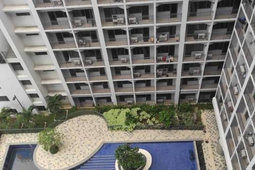 MOA Shore 2 1BR with Balcony WiFi Netflix Pool 4Pax, Manila (fotografie 6)