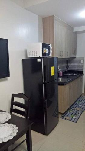 MOA Shore 2 1BR with Balcony WiFi Netflix Pool 4Pax, Manila (fotografie 7)