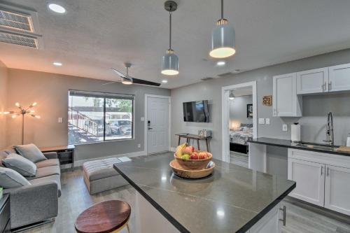 Pool! Couples Haven 1 Mi to Dtwn Apache Junction