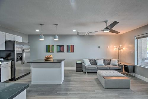 Peaceful Apache Junction Condo about 1 Mi to Downtown! in อาปาเช่จังค์ชั่น