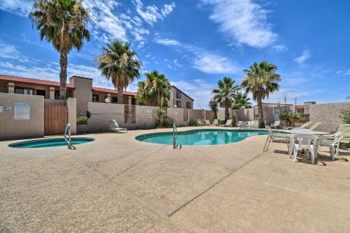 Peaceful Apache Junction Condo about 1 Mi to Downtown!
