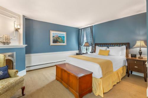 370337584 Essex Street Inn & Suites, Ascend Hotel Collection