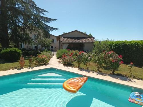 Villa de 2 chambres avec piscine privee terrasse amenagee et wifi a Lisle sur Tarn gîte à louer Lisle-sur-Tarn