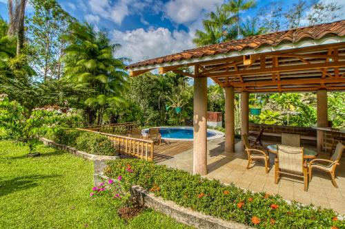 Three Bedroom holiday home  image 10
