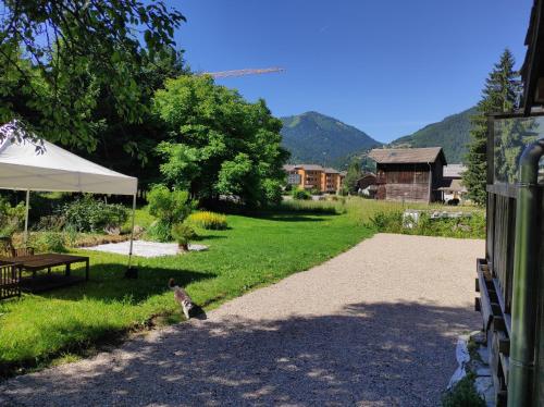 Skats, Appartement dans chalet 5 chambres 130 m2 centre village in Montrionda
