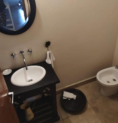 Bathroom, El Agasajo, Cordoba Capital casa de 3 habitaciones in Arguello