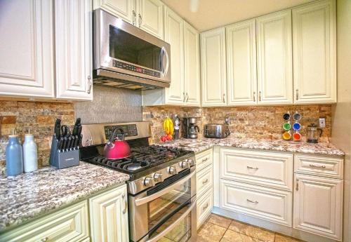 Greenbrier Townhouse 36 thumb 2