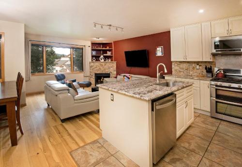 Greenbrier Townhouse 36 thumb 3
