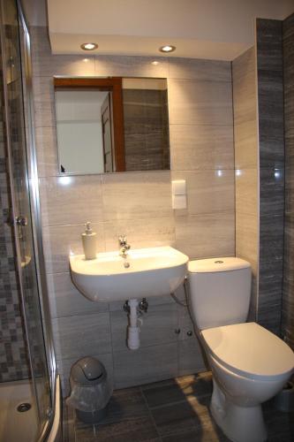 Fürdőszoba, Miętusia Przystań - Wynajem Pokoi (Mietusia Przystan - Wynajem Pokoi) in Ciche