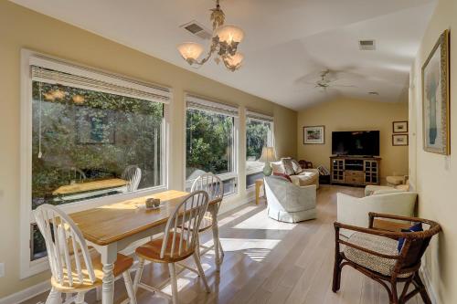 4 Grey Widgeon in South Beach