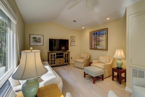 4 Grey Widgeon in South Beach