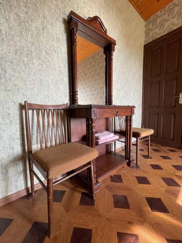 2 bedrooms, 3 beds