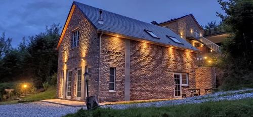 B&B Fosses-la-Ville - Domaine Le Haut-Vent - Bed and Breakfast Fosses-la-Ville