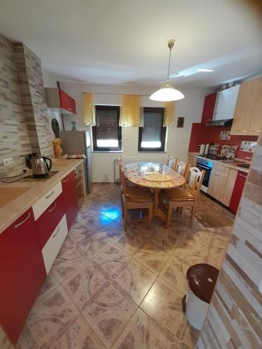 Vikendica Apartman Panorama Lohovo - image 6
