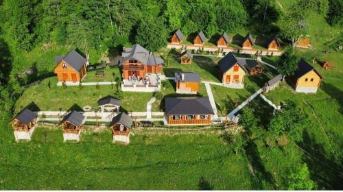 Gradine - Katun kamp, Plav