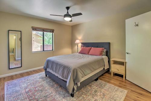 Patio, Fenced Yard Pet-Friendly Pinetop Cabin!, Indian Pine (фото 9)