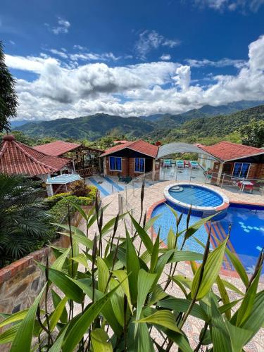 . Cabañas lluvia de oro