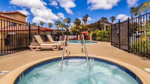 Swimming pool, Mission Bay Inn San Diego in Bay Park
