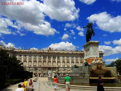 PUERTA DEL SOL Carretas APARTAMENTS & Rooms, Madrid (photo 5)