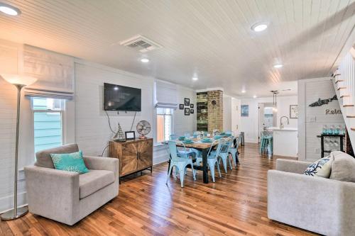 Historic Galveston Home Walk to The Strand! in Galveston, USA