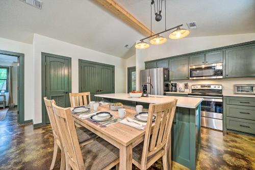 Quiet and Peaceful Hochatown Cabin with Hot Tub! in Broken Bow, USA