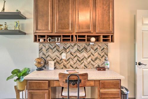 Modern Desert Hot Springs Condo with Pool Access! in Desert Hot Springs, USA