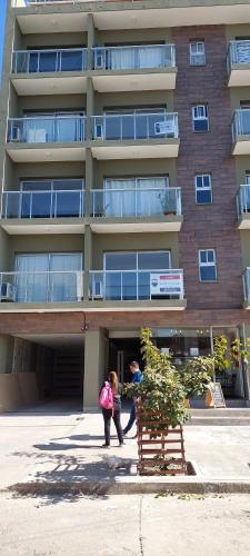 One-Bedroom Apartment image 1