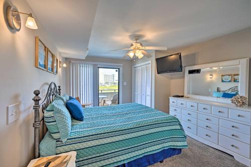 Charming Condo with Pool Access - Walk to Beach