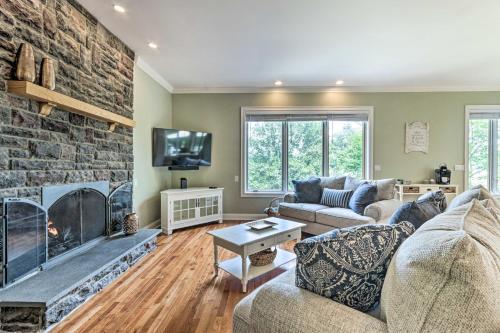 . Walk to Lake: Middlefield Home w/ Fire Pit