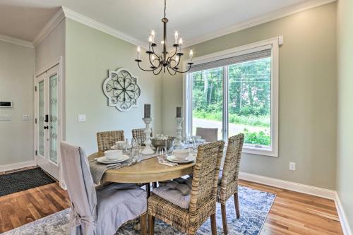 Elegant Middlefield Getaway with Game Room!