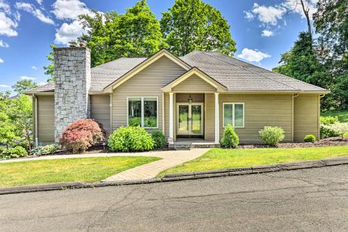 Elegant Middlefield Getaway with Game Room!