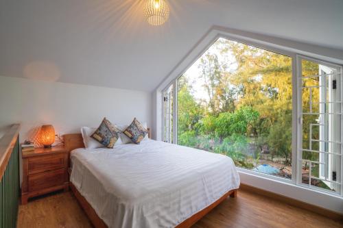 Three-Bedroom Villa image 8