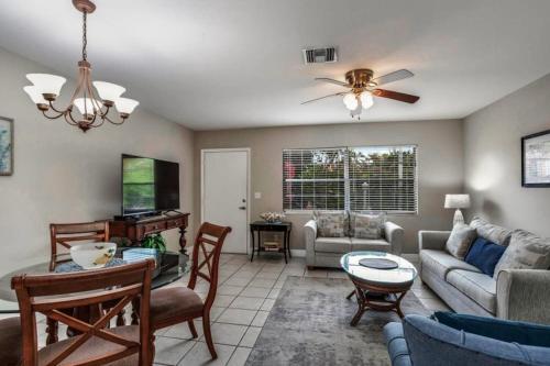 Sanibel Arms B3 - image 3
